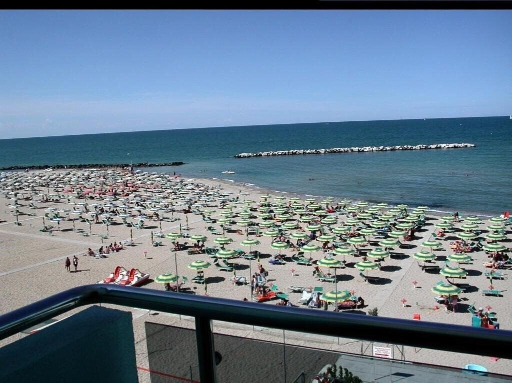 Iones (Rivabella) 3* суреті