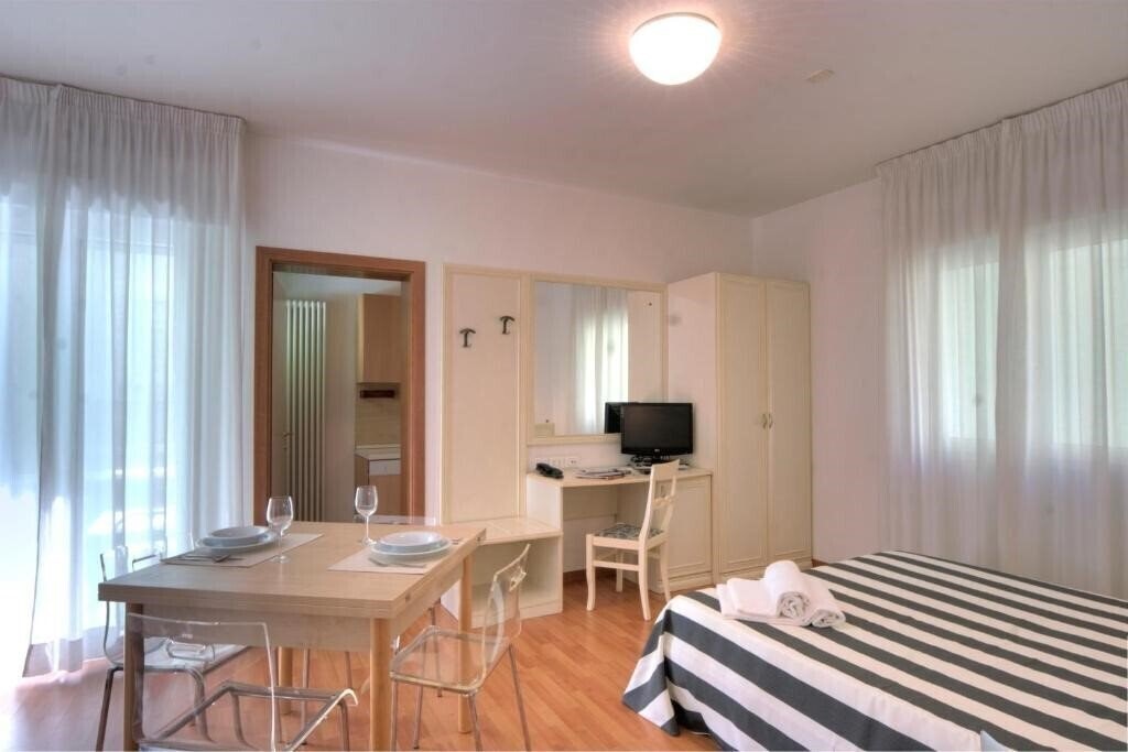 Фотография Residence Divina (Miramare) 3*