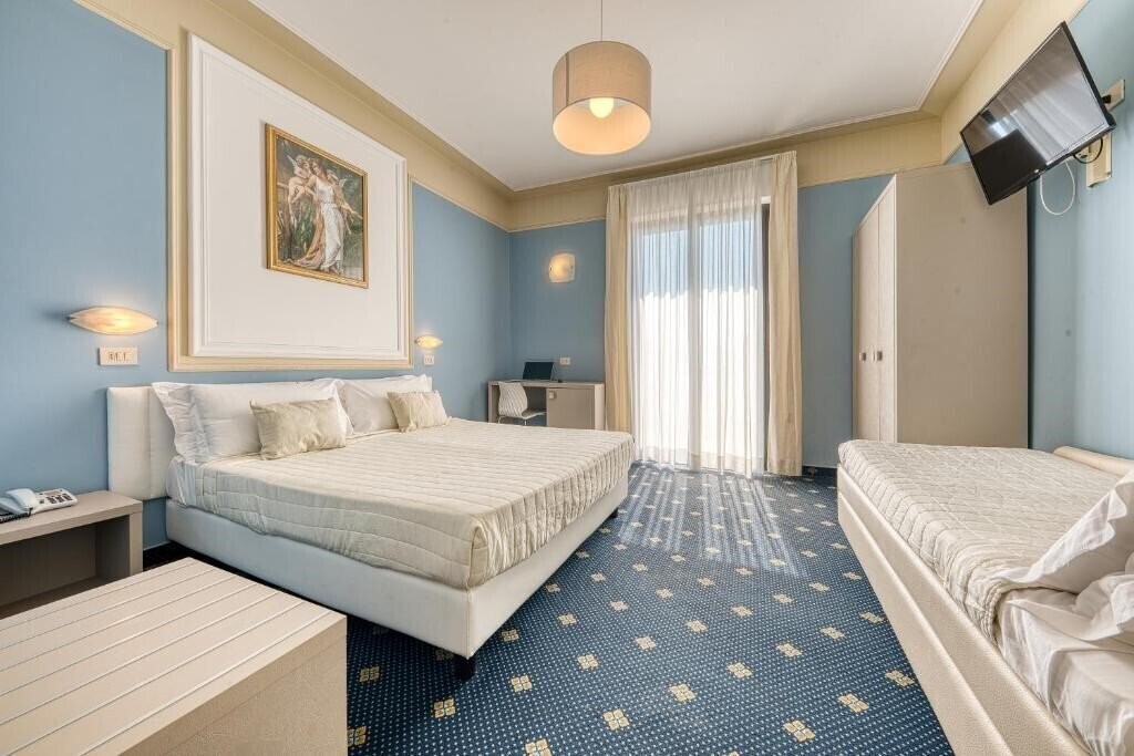 Augustus (Marina Centro) 3* қонақ үйі