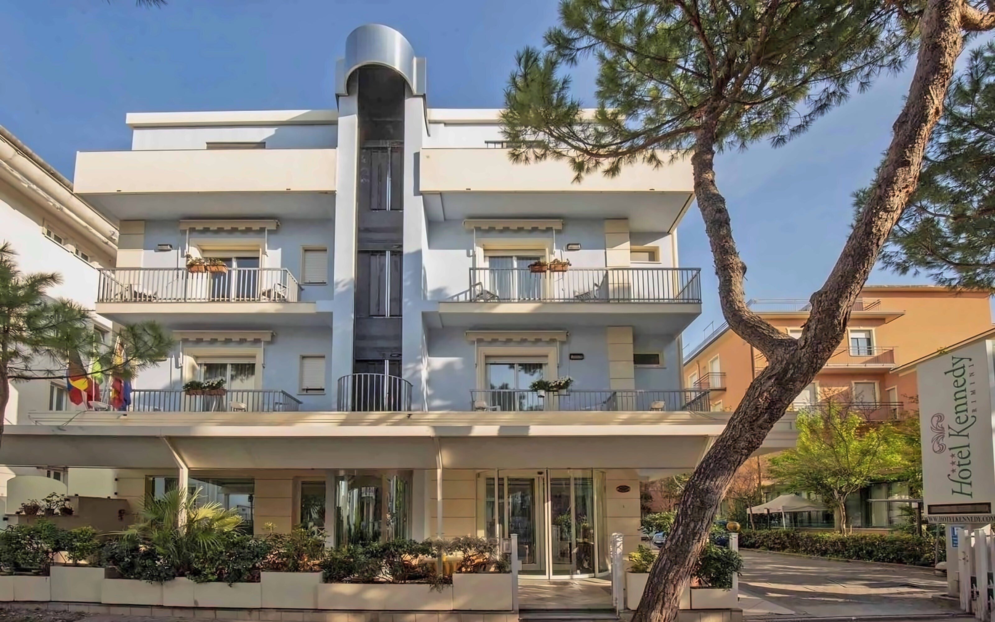 Отель Kennedy 3*