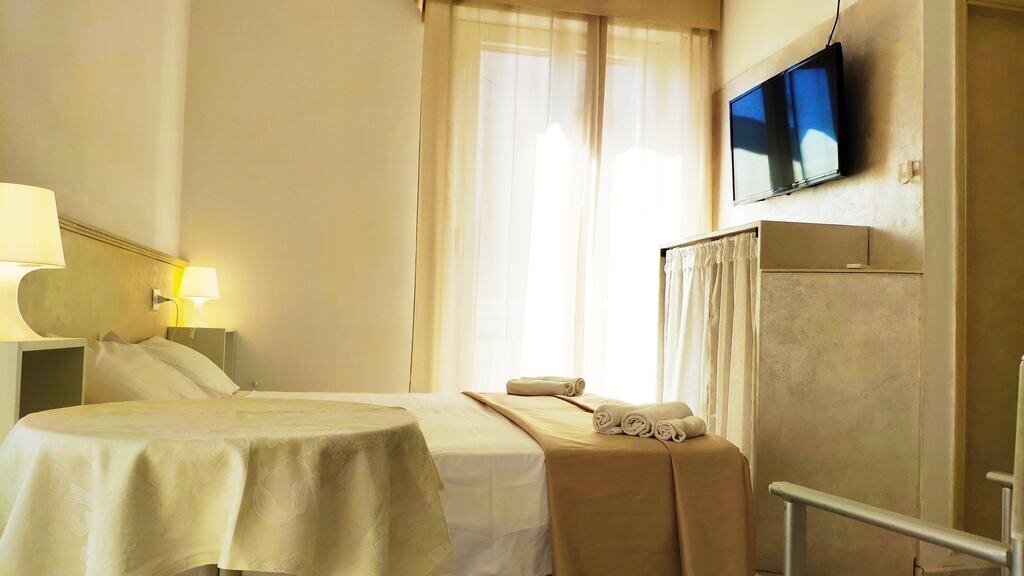 Фотография Paris (Cattolica) 2*