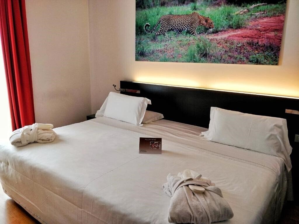 Card International 4* суреті