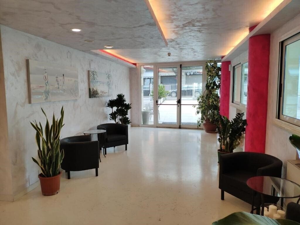 Caesar 4* суреті