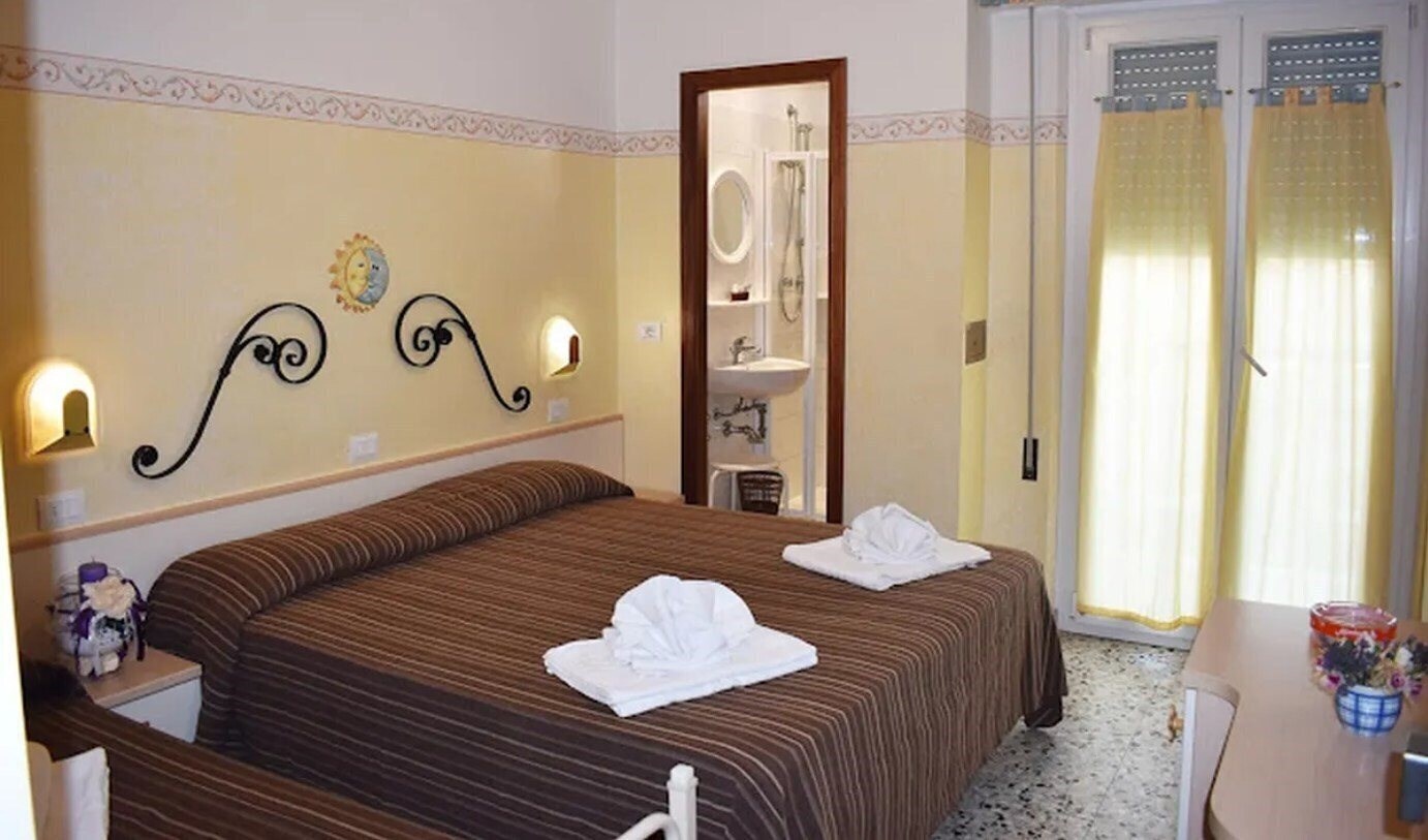 Фотография Holiday 3*