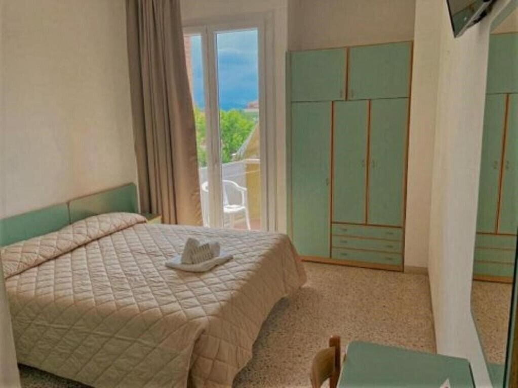 Отель Hotel Sonne 2*