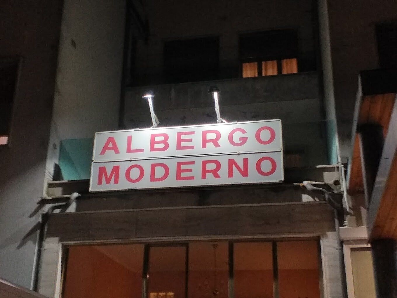 Moderno 3* қонақ үйі