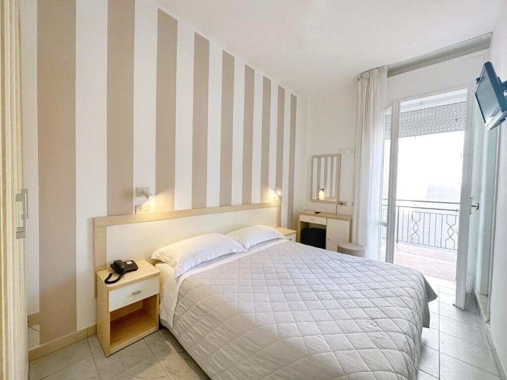 Brown/Atrium 3* қонақ үйі