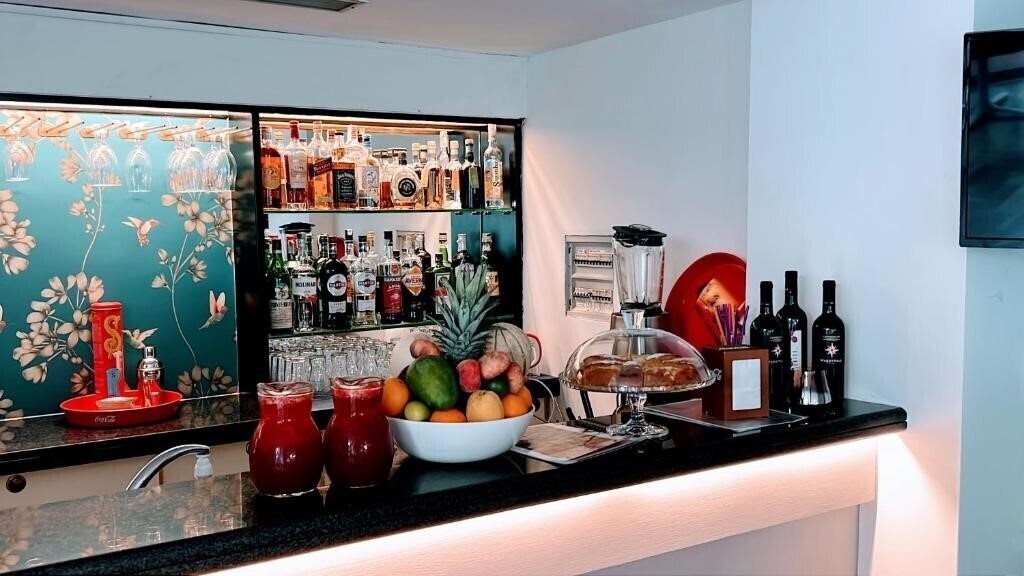 Изображение Brown/Atrium 3*