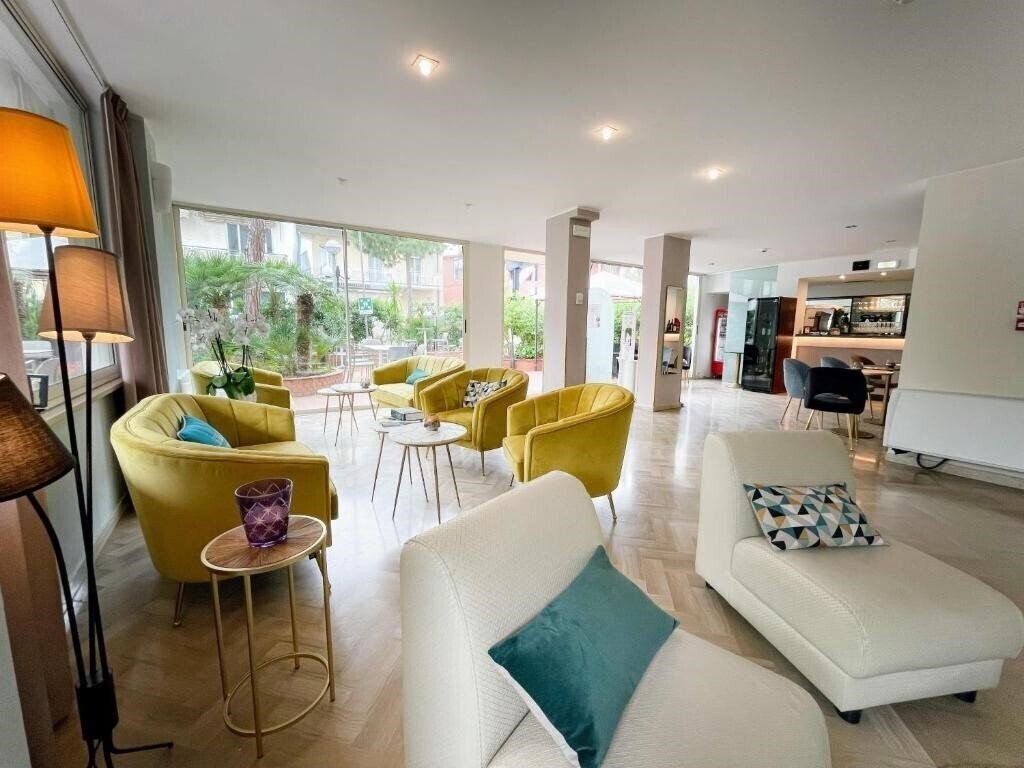 Картинка Brown/Atrium 3*