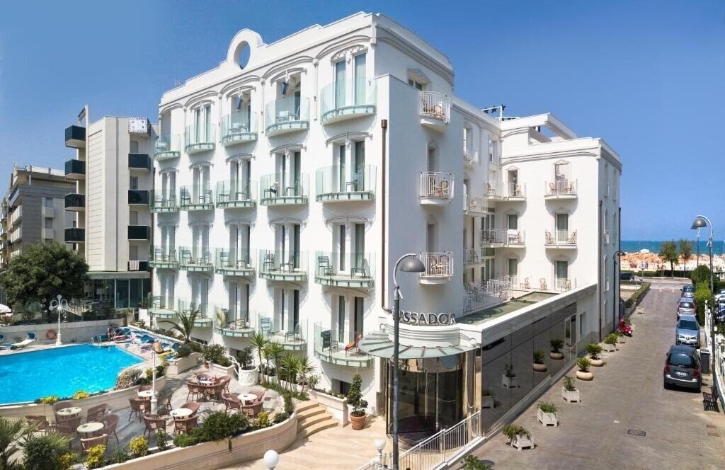 Ambassador Rimini 4* қонақ үйі