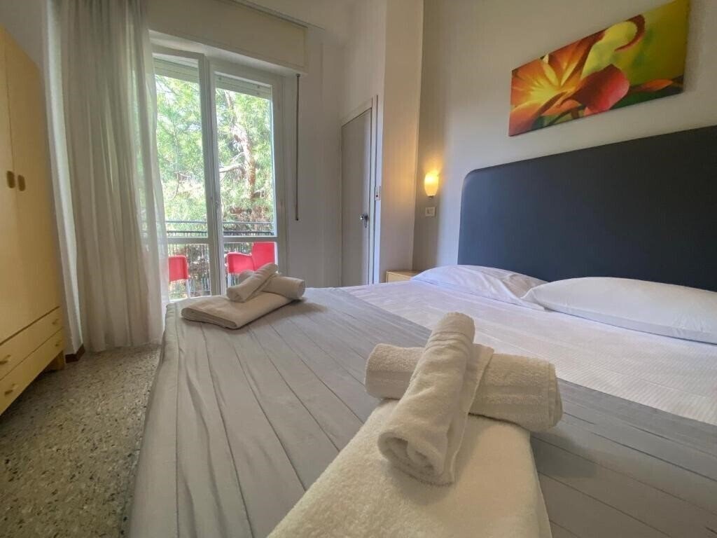 Ausonia 3* суреті