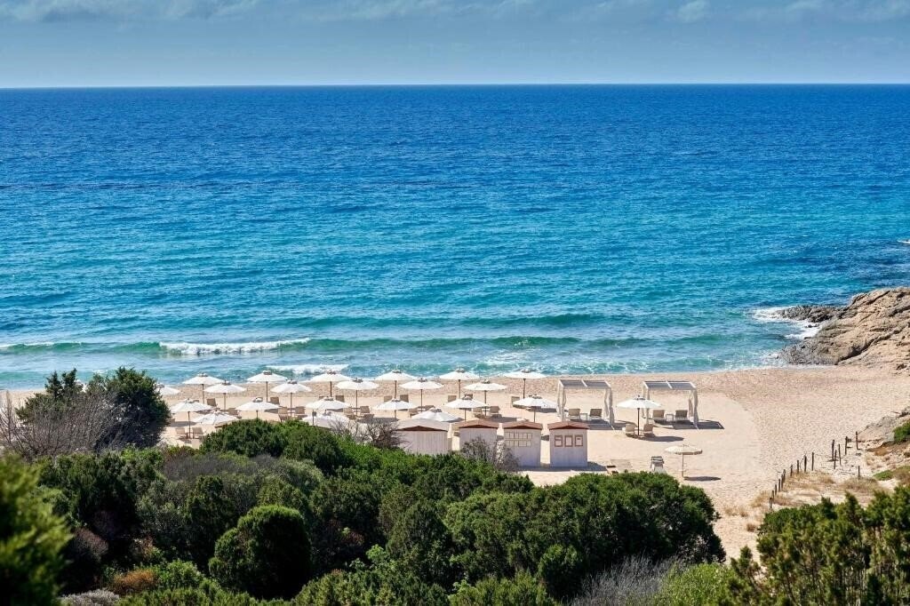 Baia di Chia Resort Sardinia Curio Collection by Hilton (ex. Chia Laguna Baia di Chia Resort) 5* суреті