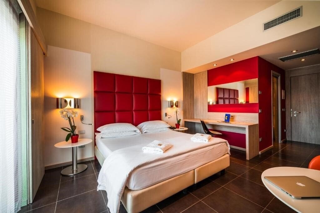 Jazz Hotel 4* фотосуреті