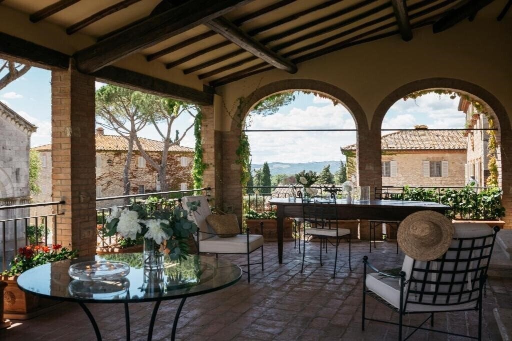 Картинка Borgo San Felice 5*