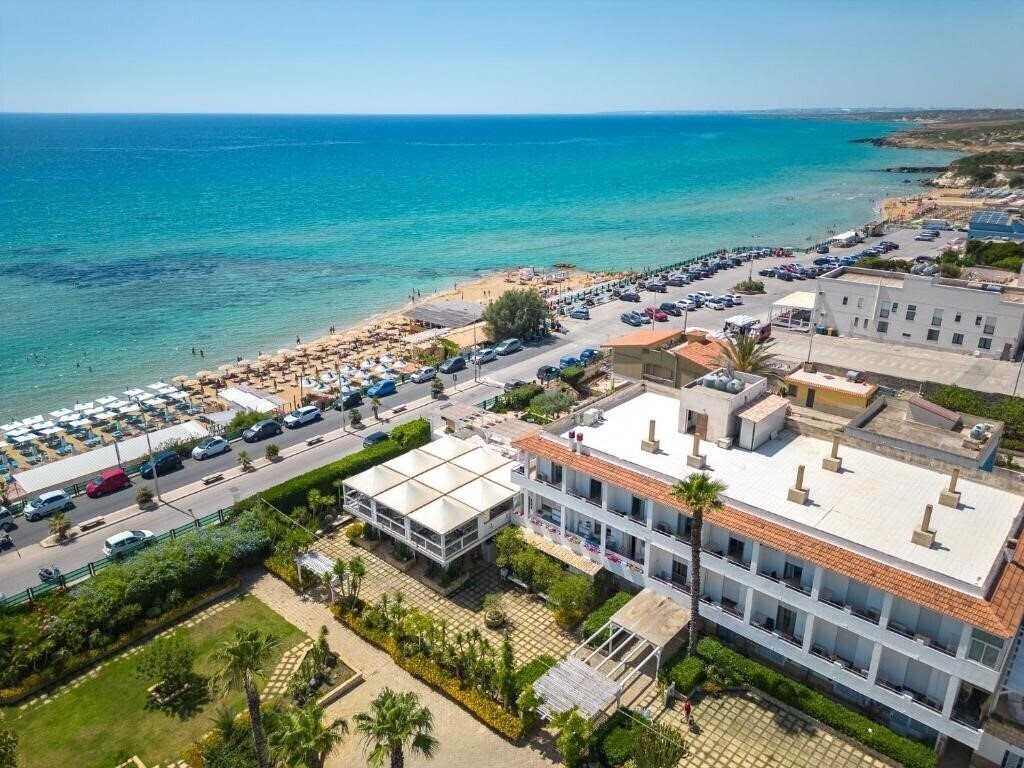 Отель Jonio (Lido Di Noto) 3*