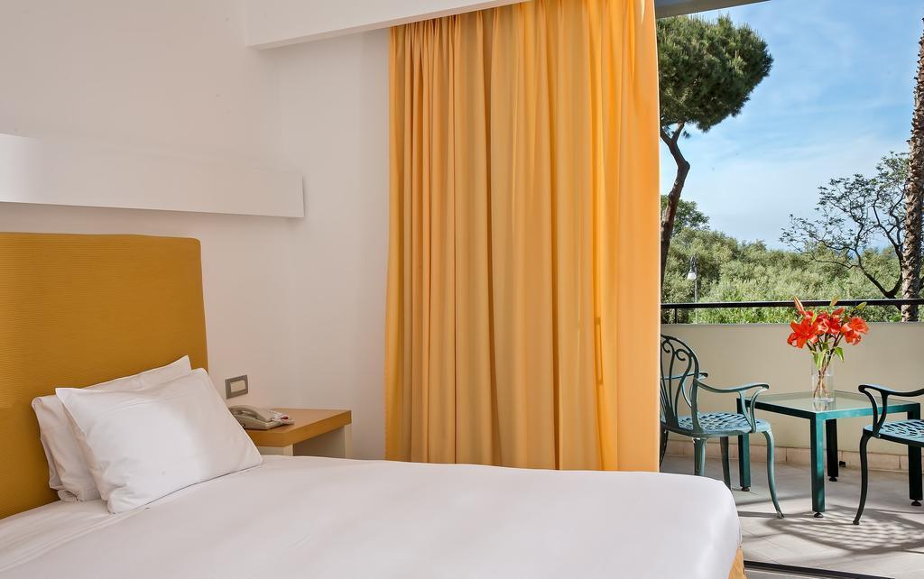 Hilton Sorrento Palace 4* суреті