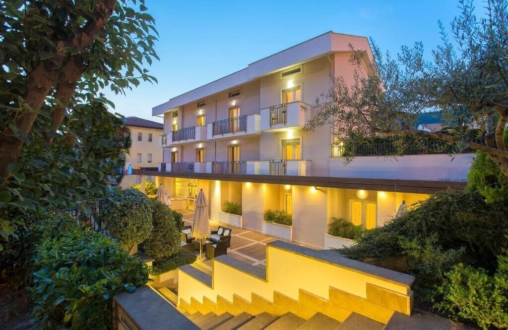 Отель Virgilio Grand Hotel 4*