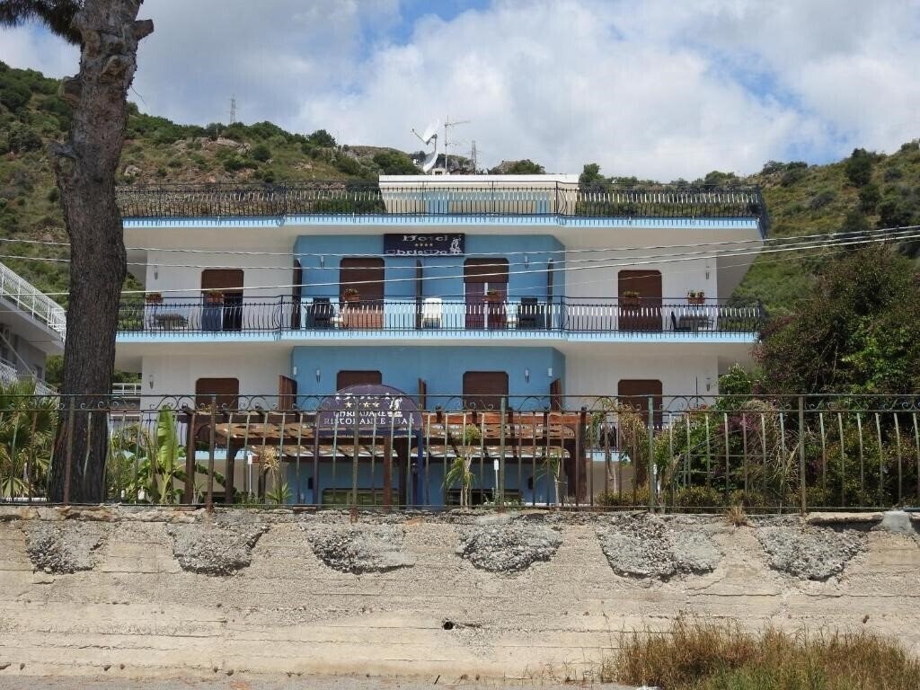 Chrismare (Mazzeo) 4* қонақ үйі