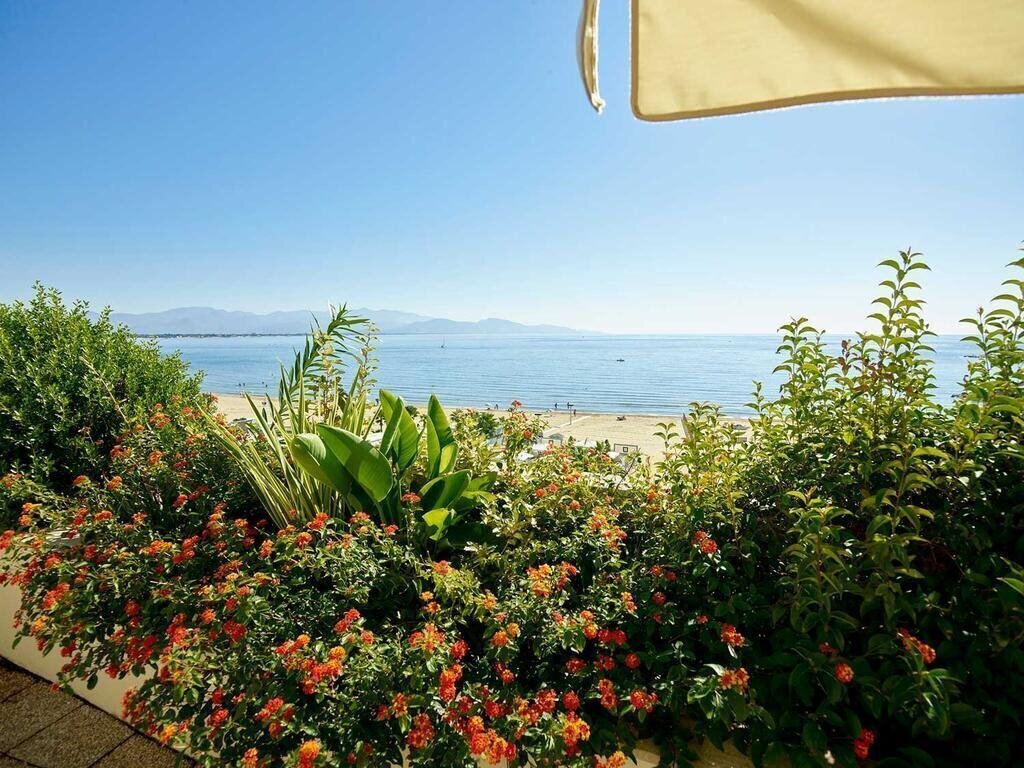 Grand Hotel Palace 4* фотосуреті