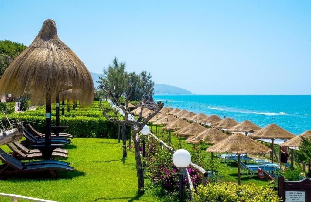 Holiday Village Lido Di Fondi 4* қонақ үйі