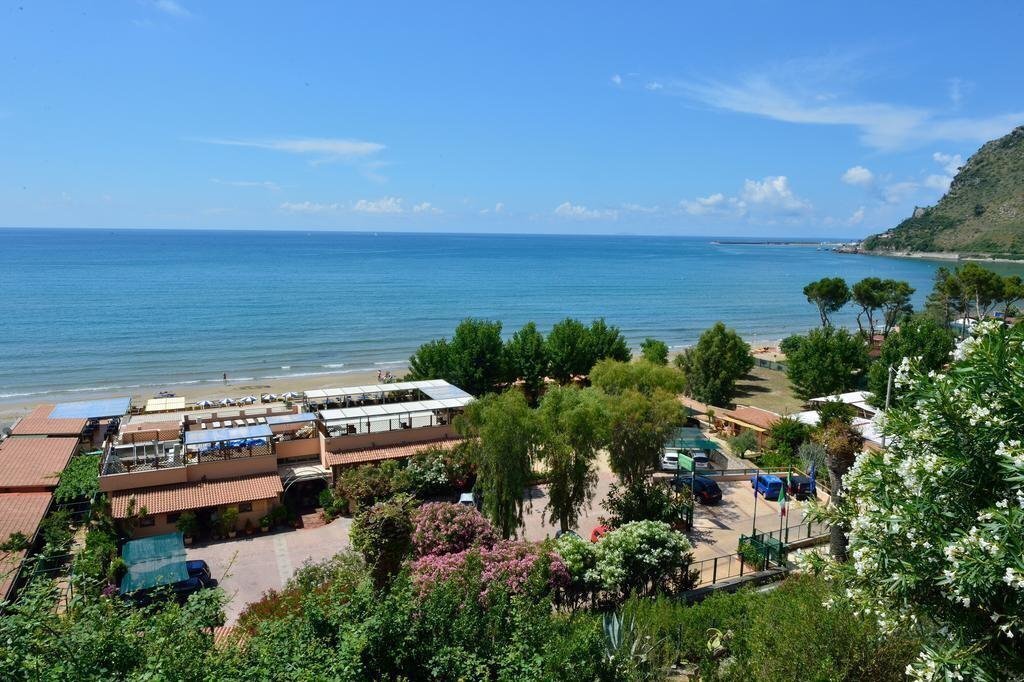 Acquasanta 3* фотосуреті