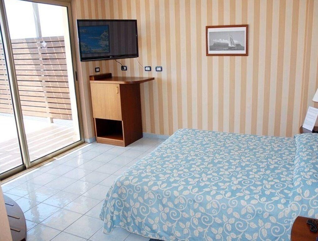 Фотография Hotel Lapprodo, Bb (Террачина) 4*