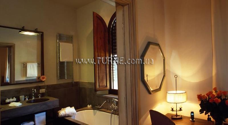 Отель Castel Monastero 5*