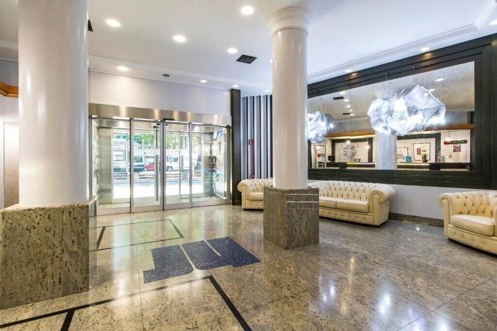 Qualys Royal Torino 4* фотосуреті