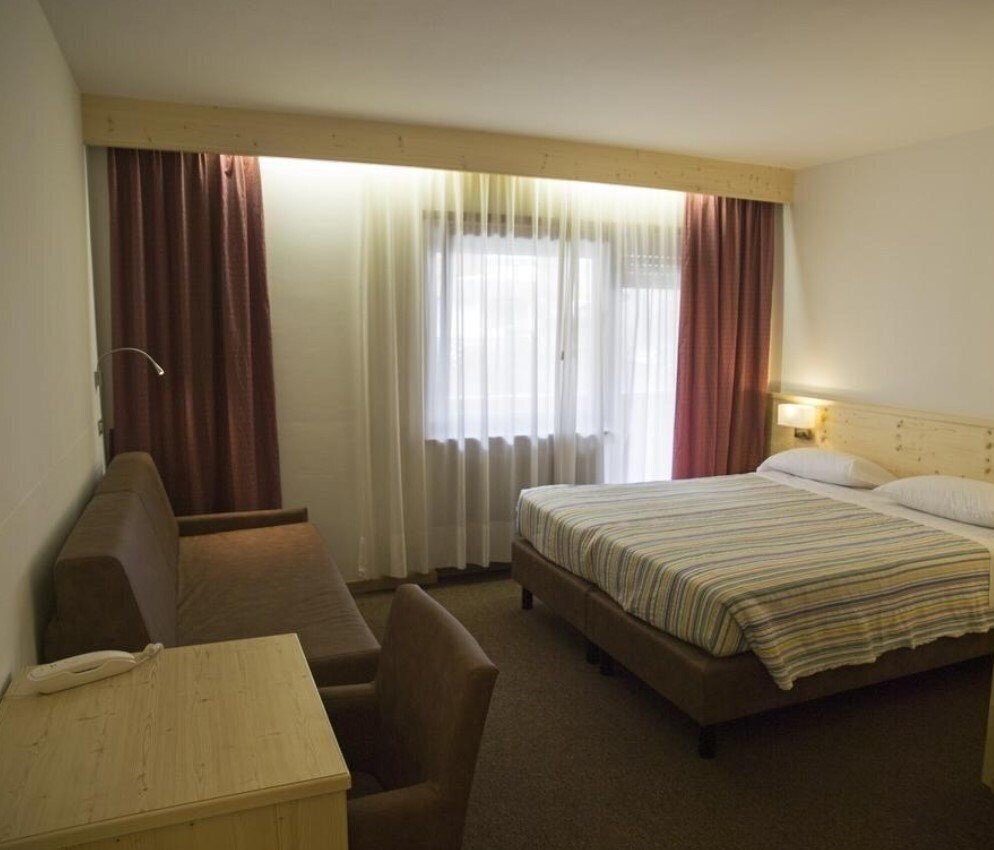 Engel 3* фотосуреті