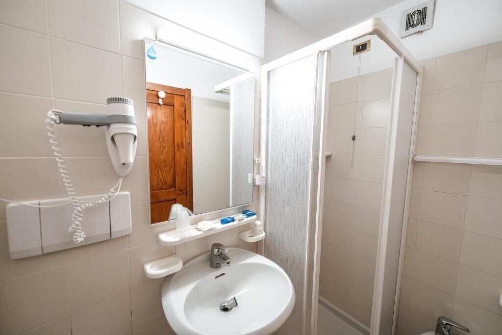 Renzi 3* фотосуреті