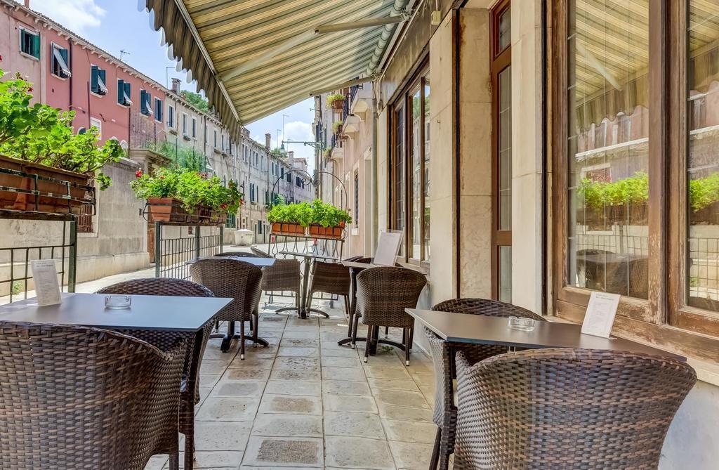 Hotel Hesperia 3* фотосуреті