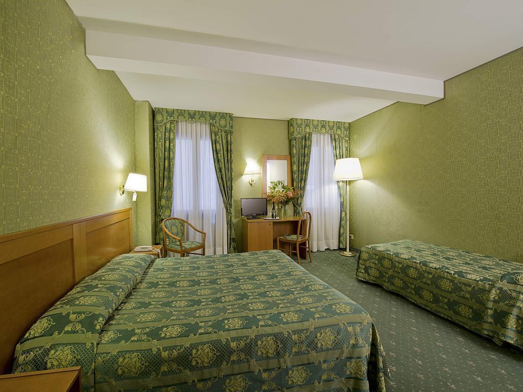 Отель Spagna 3*