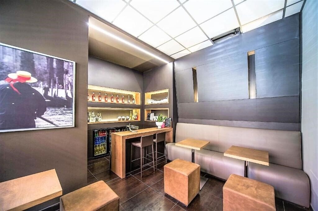 Фотография Aaron 3*