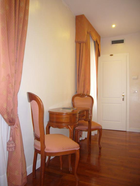 Изображение Locanda Canal Hotel (Venice) 3*