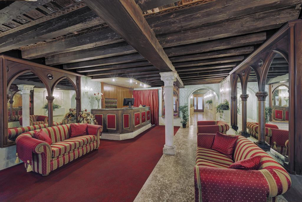 Pausania 3* қонақ үйі