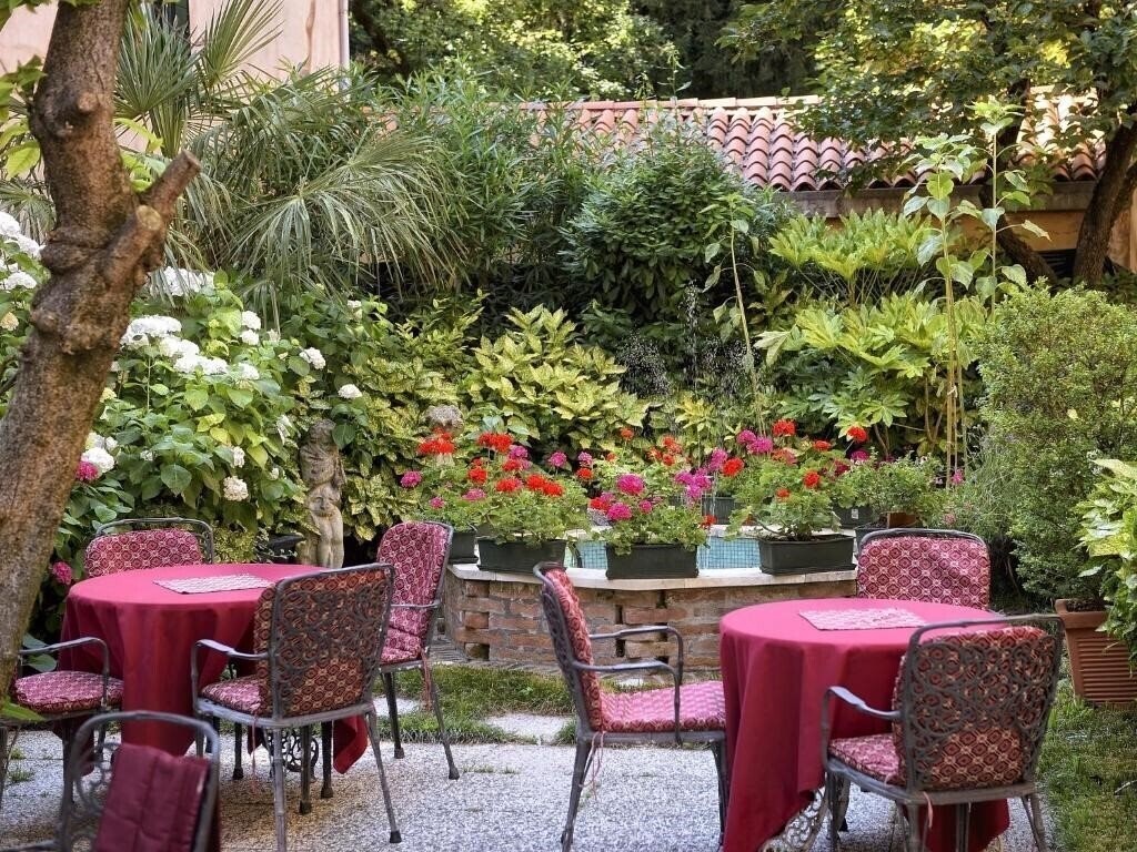 Amadeus 4* суреті