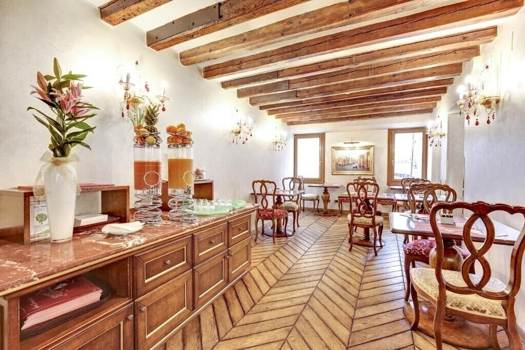 Hotel Casanova 3* суреті