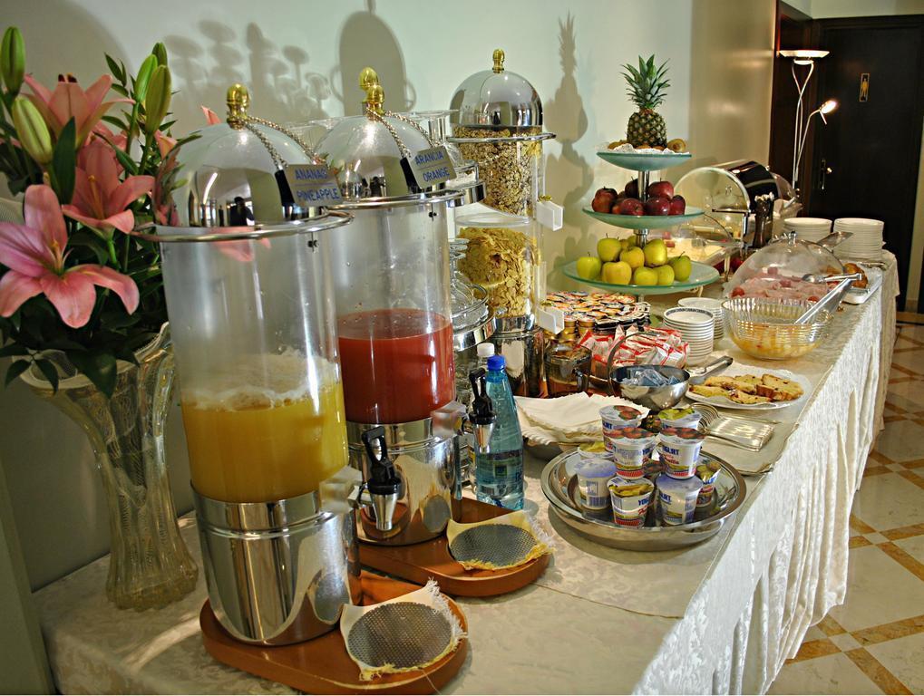 Carlton Capri 3* суреті