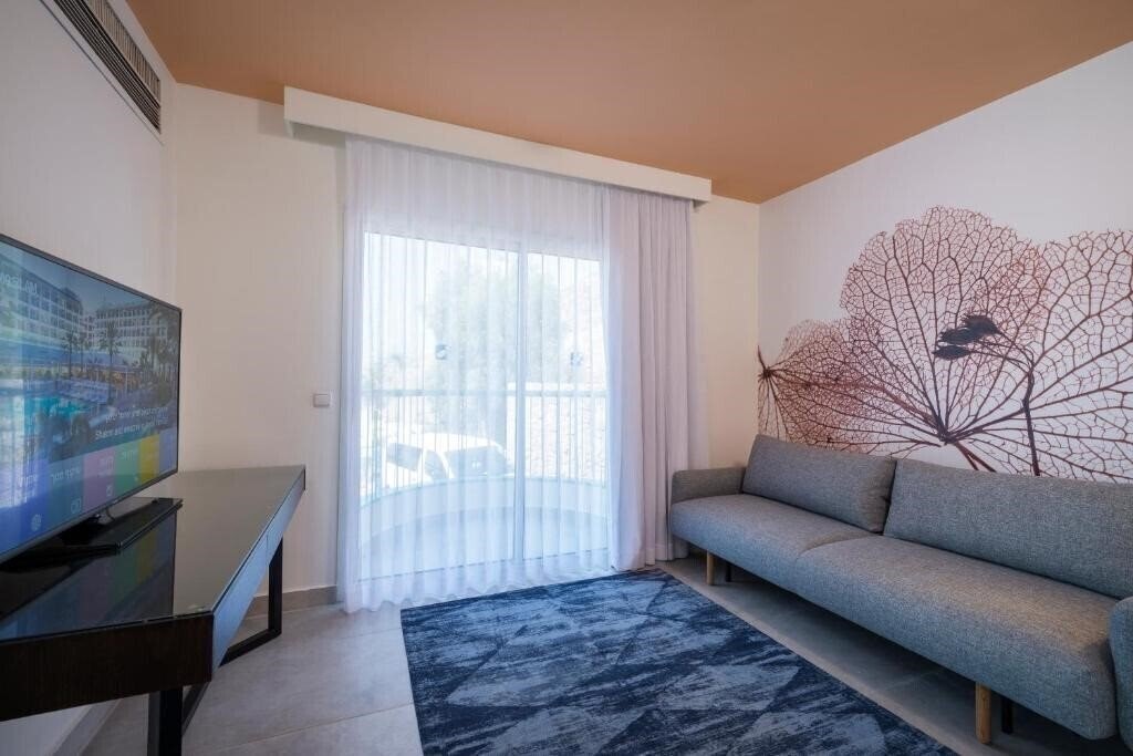 Изображение Isrotel Yam Suf 4*