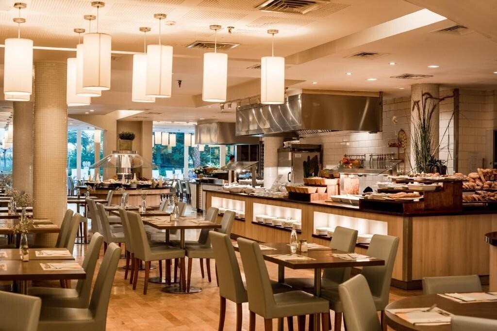 Astral Topaz Hotel 3* суреті