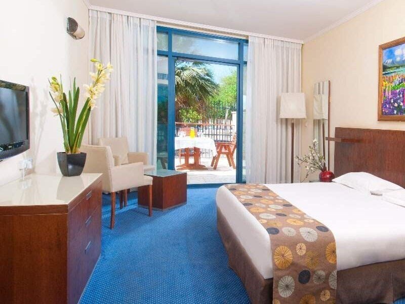 Фото Rimonim Central Park Hotel 3*