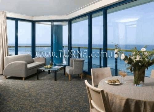 Фотография Okeanos Suites 4*