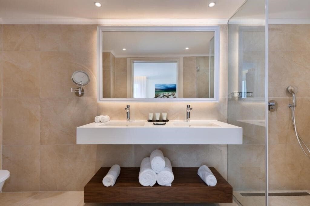 Milos 5* фотосуреті