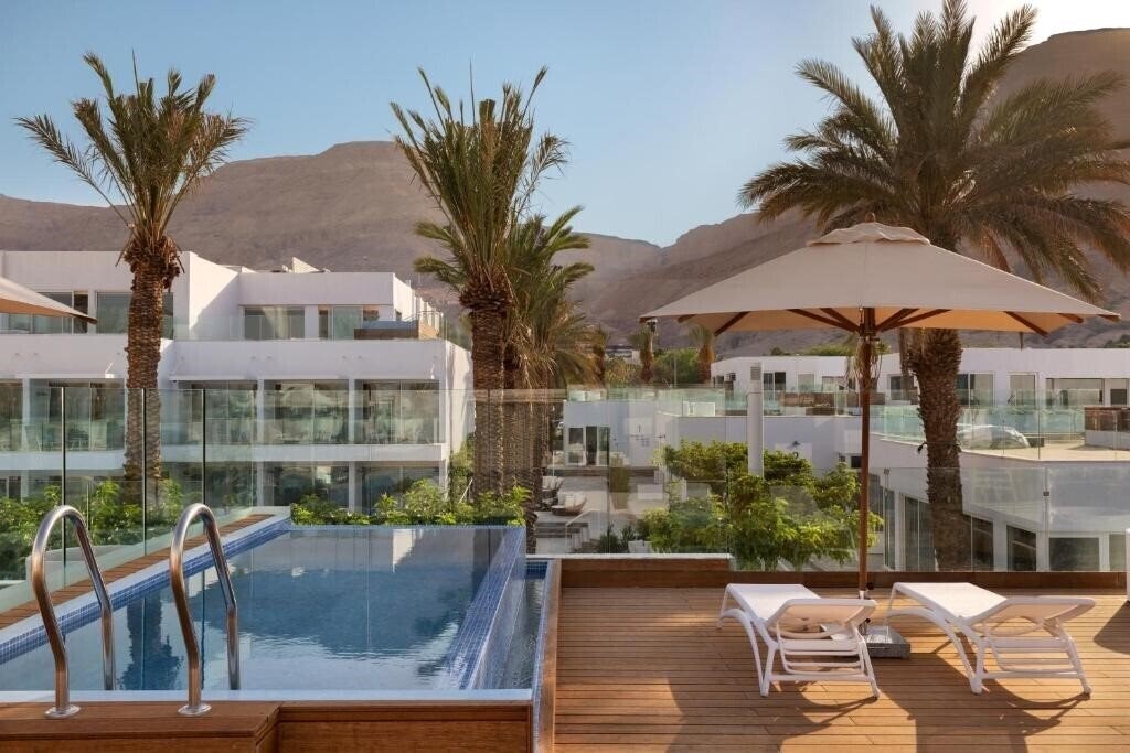 Milos 5* суреті