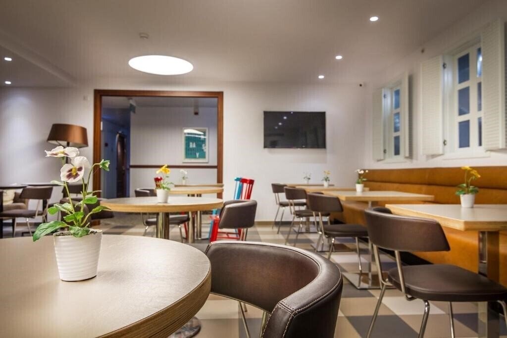 Фотография Embassy Hotel Tel Aviv 3*