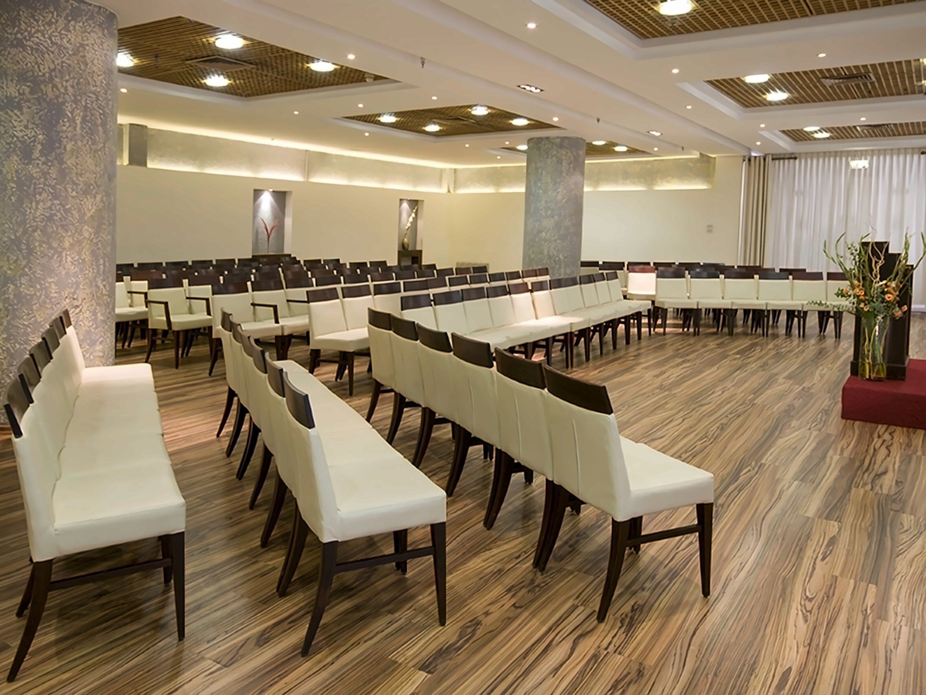 Leonardo Suite Tel Aviv-Bat Yam By The Beach 4* суреті