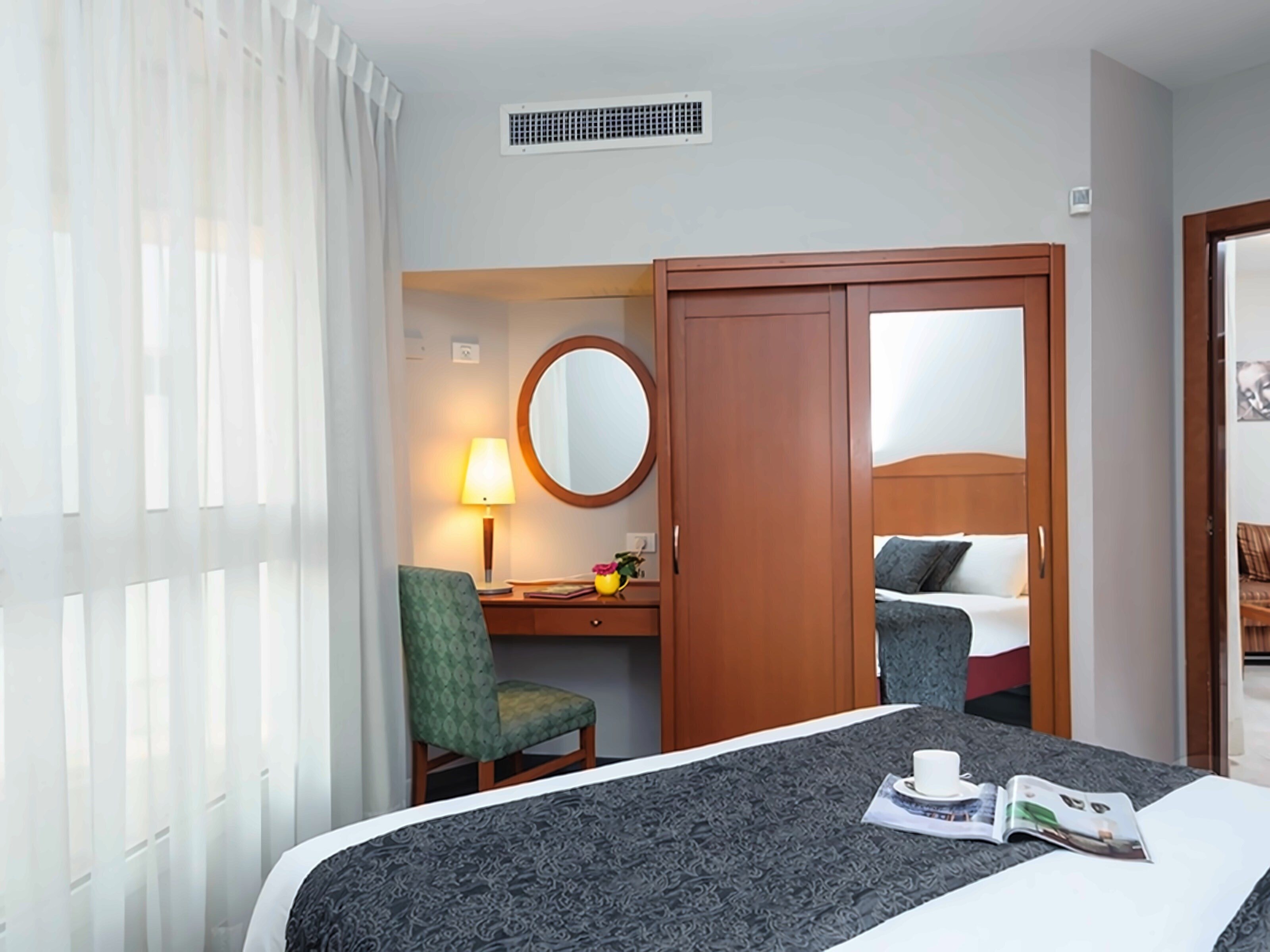 Leonardo Suite Tel Aviv-Bat Yam By The Beach 4* суреті