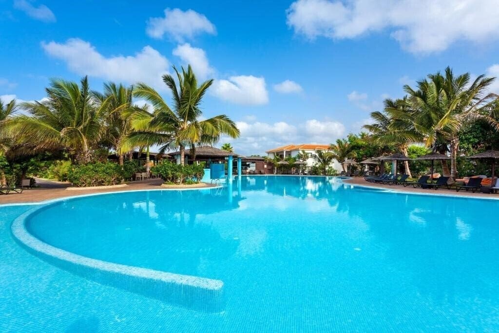 Отель Melia Tortuga Beach 5*