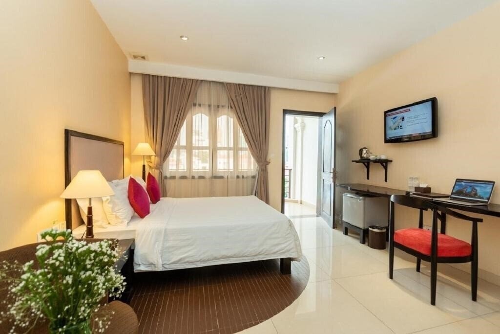 Фотография Almond Hotel 3*