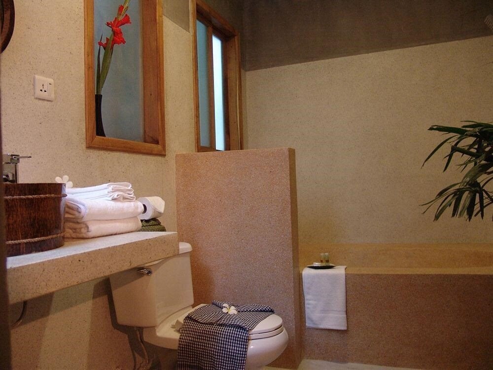 Frangipani Fine Arts 3* фотосуреті